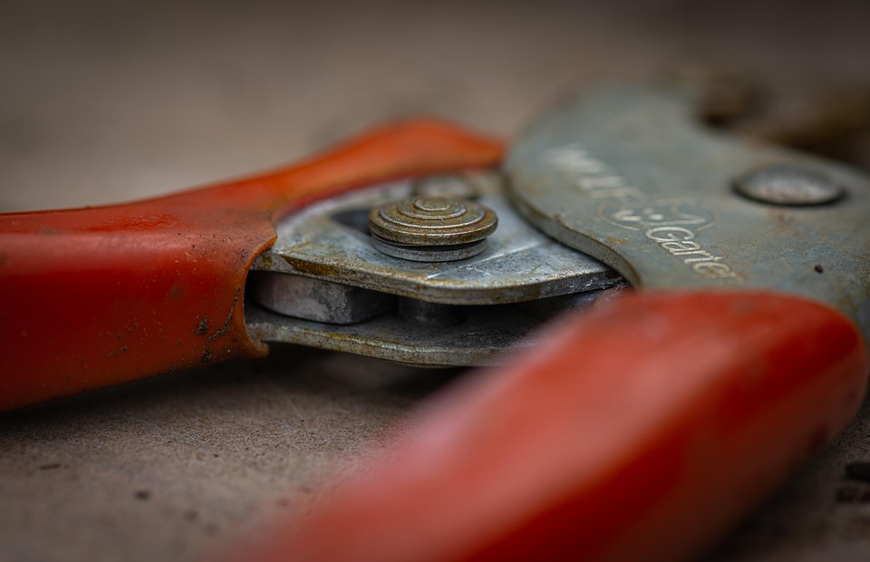 gardening tools list